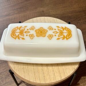 Vintage Pyrex Butterfly Gold Butter Dish